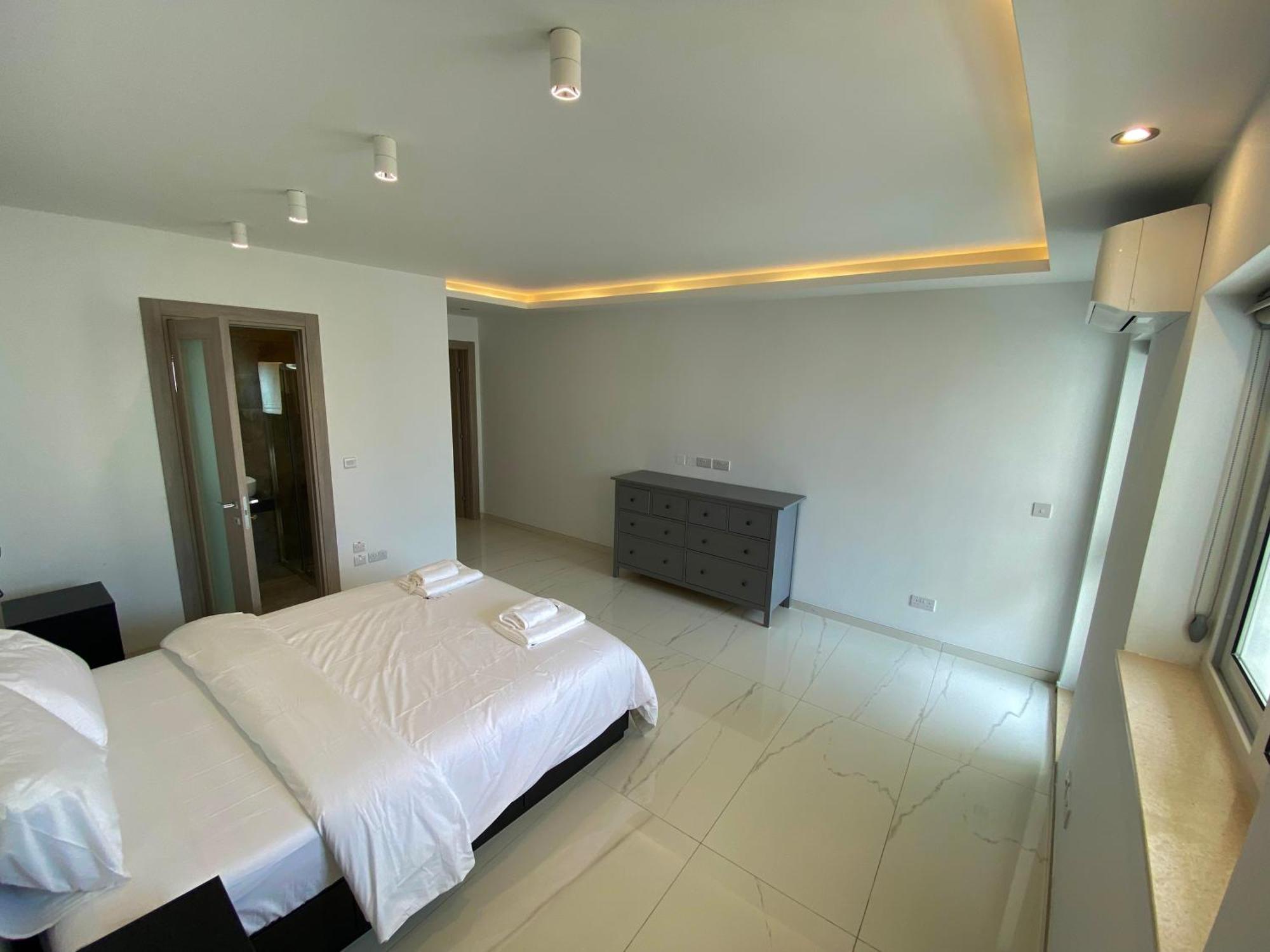 Tigne Sliema Three Bedrooms Apartment Eksteriør bilde